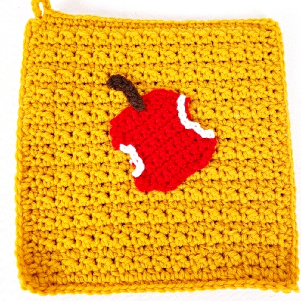 NWOT 4 Crocheted Eaten Apple Kitchen Potholders - Picture 4 of 5